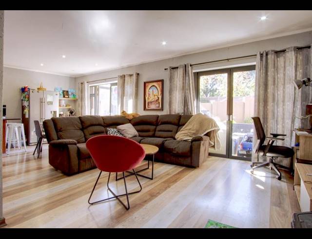 2 BEDROOM DUPLEX FOR SALE IN DARRENWOOD